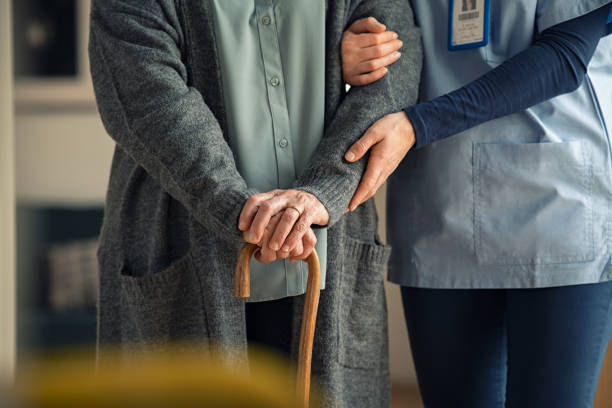 Services de garde à domicile à Paris 6 assistance aux personnes âgées à Langon
