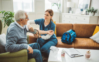 Les soins à domicile à Paris 6 sont-ils compatibles avec une pathologie chronique ?
