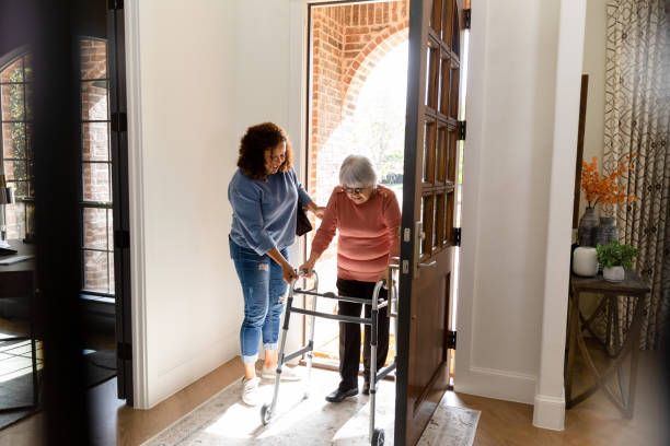Quelles tâches sont généralement incluses dans le ménage à domicile à Bron ?