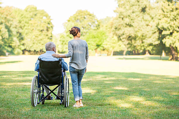 Une aide à domicile à Langon peut-elle intervenir la nuit ?